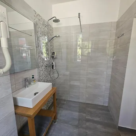 Comfortable Near Old Town Center